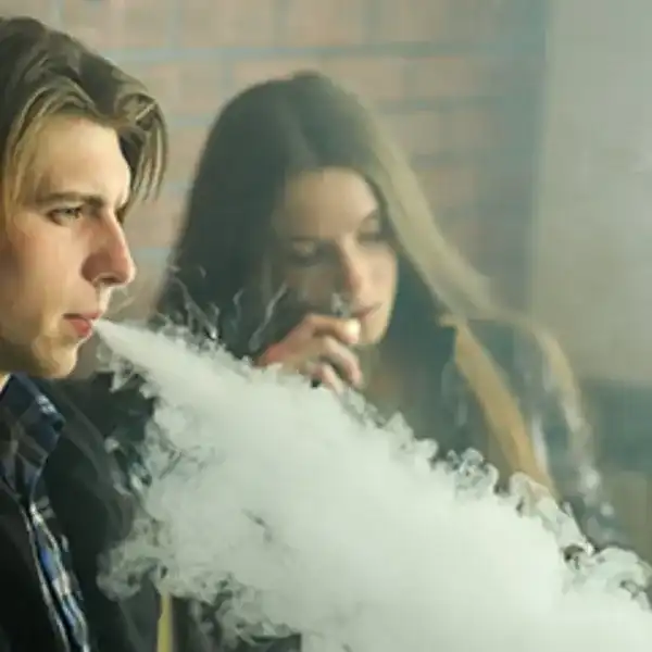 Heavy e-smokers: in highly dependent ，Understand the folds and balance of life 24hvape